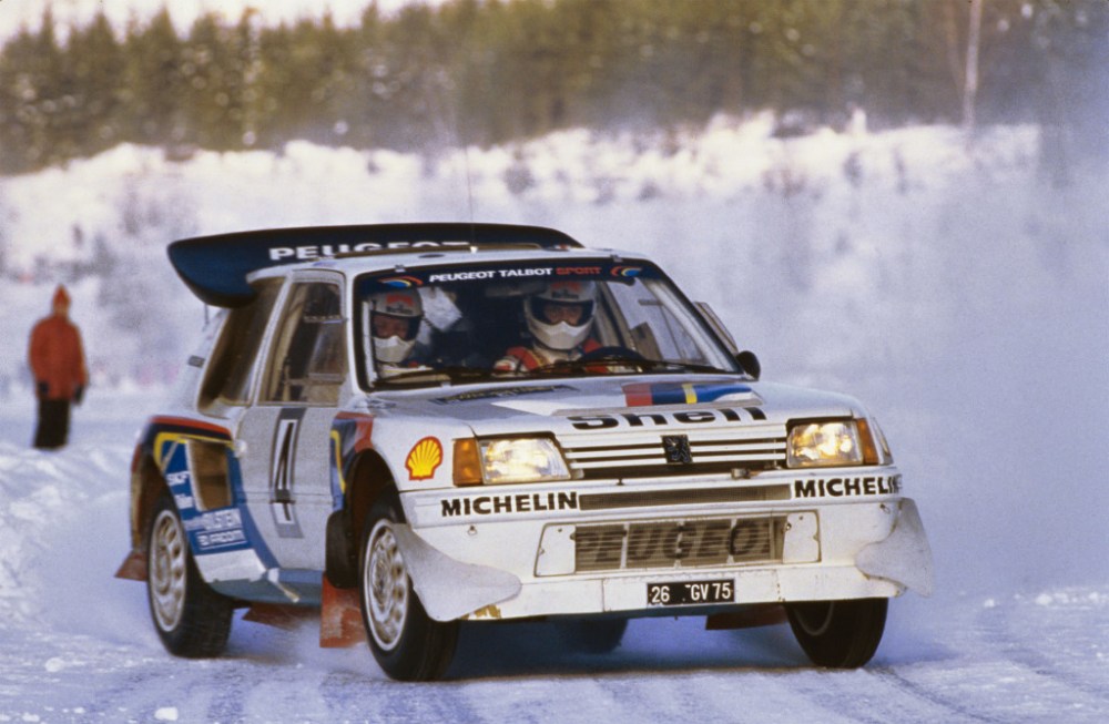 peugeot_205_t16_rally_car_2