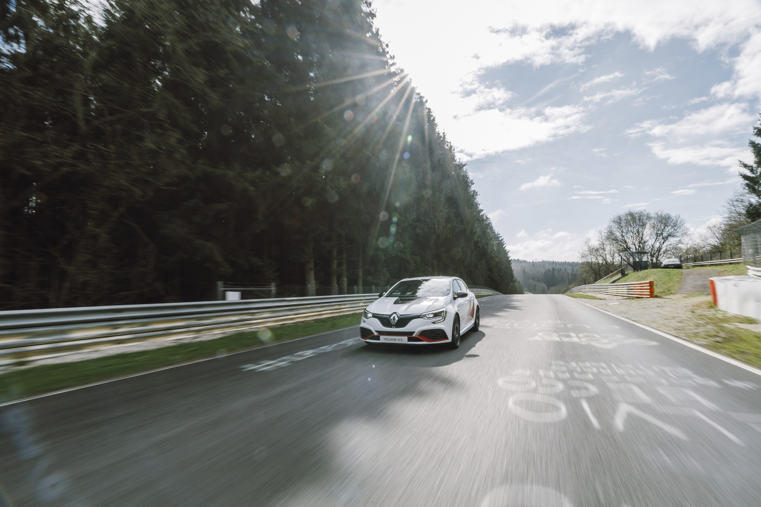 RENAULT MEGANE IV R.S. TROPHY-R (BFB RS TROPHY-R)